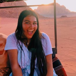 Meet your Posher, Damaris